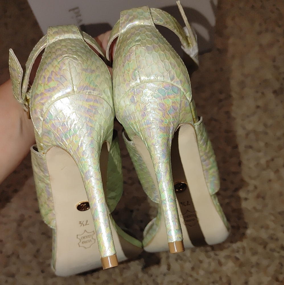 CHARLES DAVID ICON MINT SNAKE SANDAL 7.5 - Picture 11 of 12